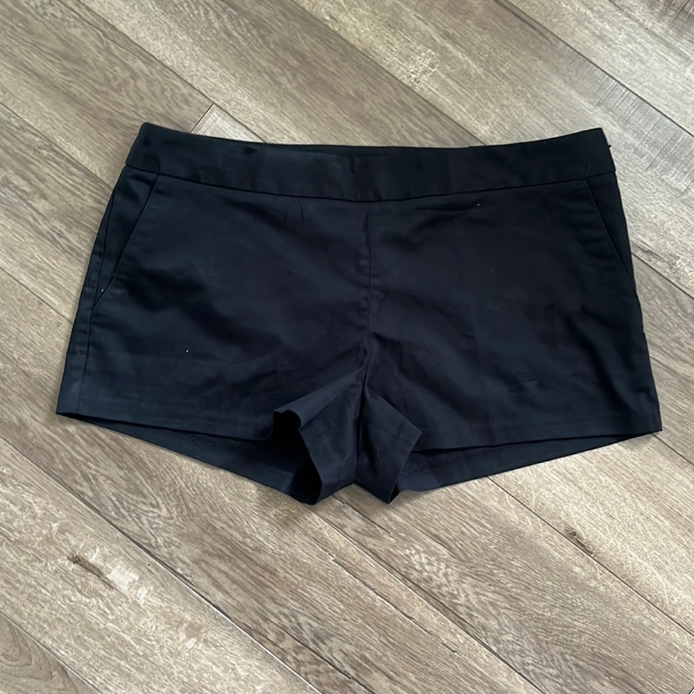 Womens Express Shorts NWT size 12